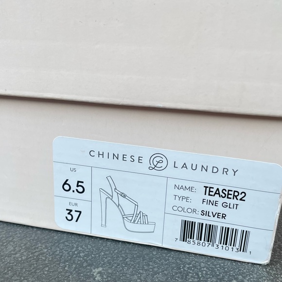 Chinese Laundry Teaser 2 Heels in Silver - Picture 6 of 6